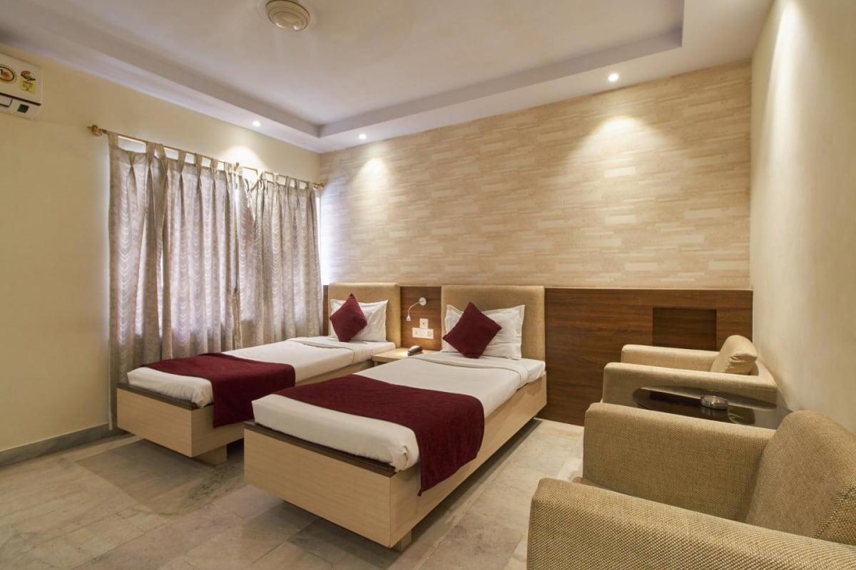 Pallavi International Calcutta Exterior foto